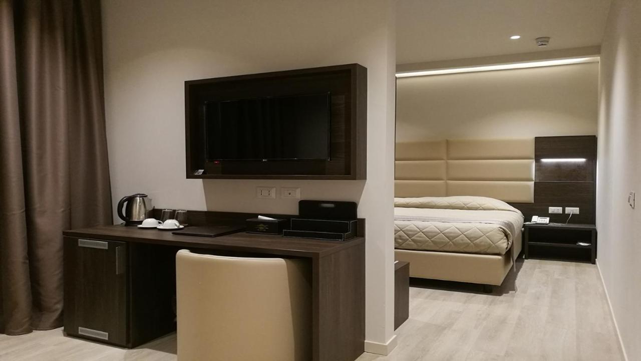 Hotelluxuryprato Hotel 3*